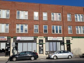 Building Photo - Bronzeville Beauty