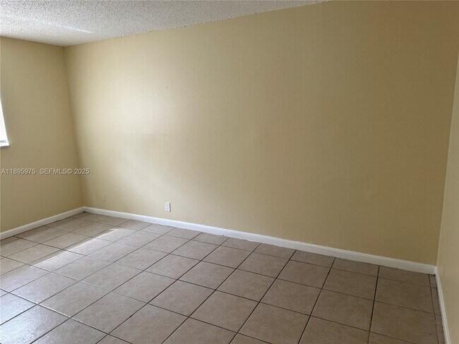 Building Photo - 5315 NW 22nd St