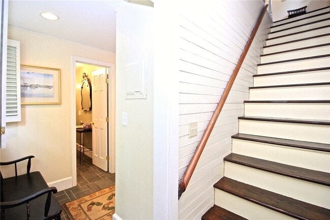 Building Photo - 434 Bellevue Ave