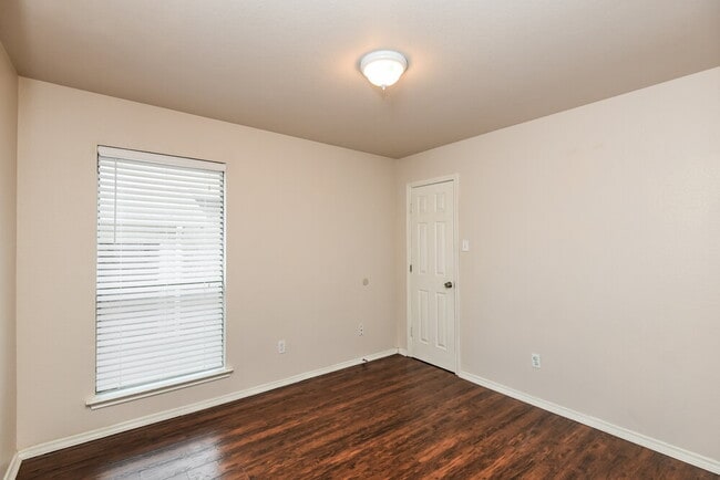 Building Photo - 1127 Kielder Ct