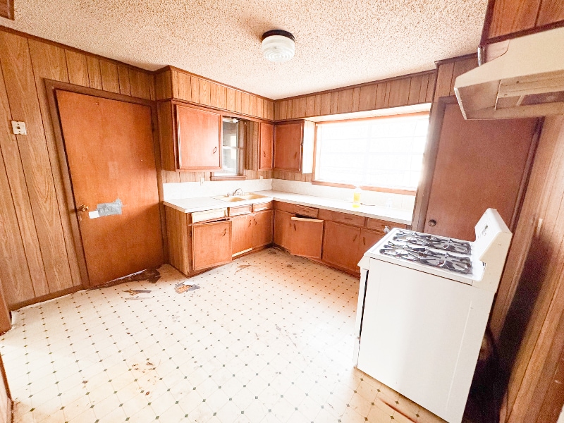 Building Photo - 1302 E Collin St