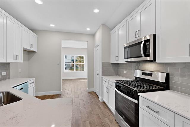 Building Photo - 733 Fencerow Trl