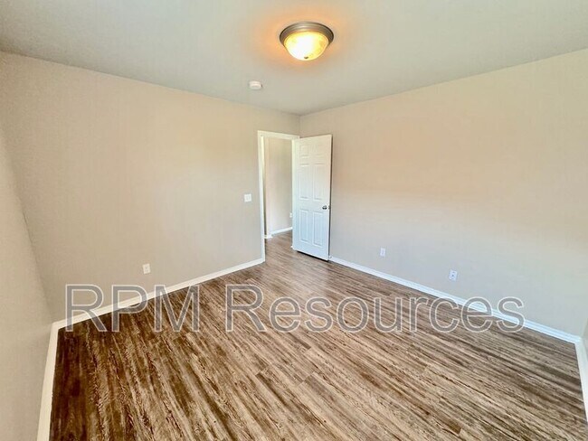 Building Photo - 2920 Cider Mill Ln
