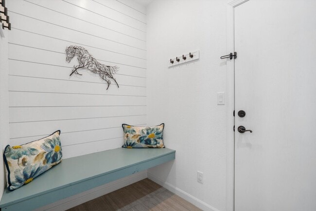 Building Photo - Recent Construction Fully Furnished 4 Bedroom Home Available Near Golf Course Rd & Southern Blvd!