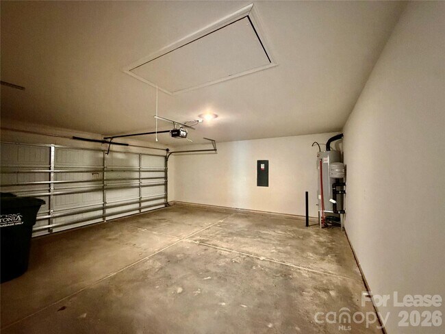 Building Photo - 3118 Maple Rdg Dr