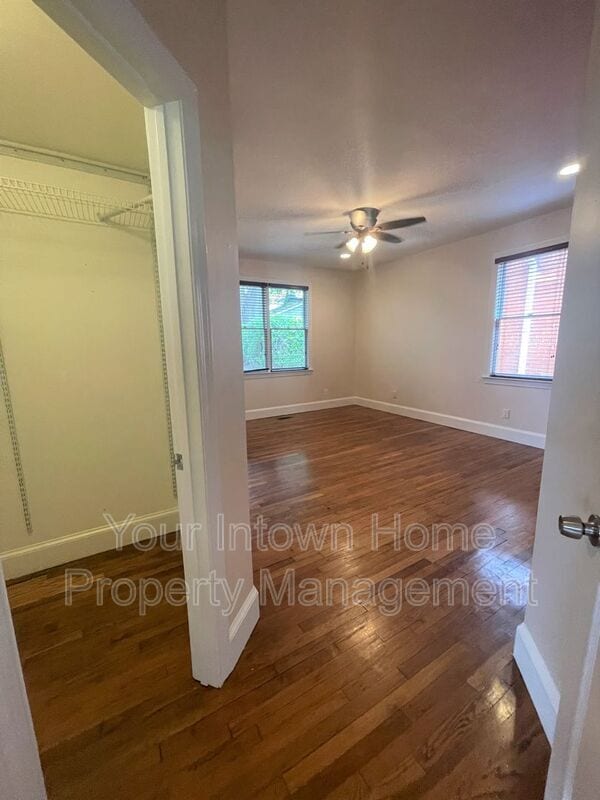 Building Photo - 639 Somerset Terrace NE