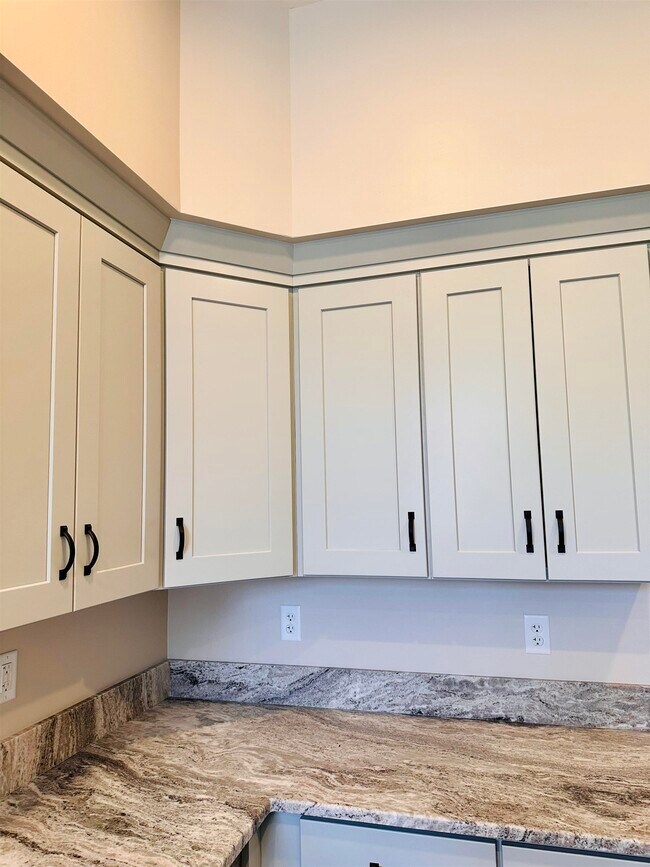 Building Photo - 30 High St