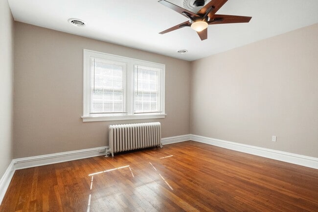 Building Photo - Home on the Range