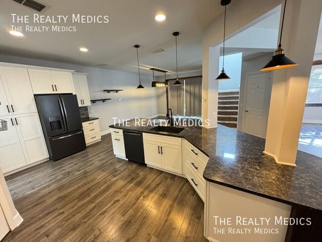 Building Photo - 2938 Daybreak Dr