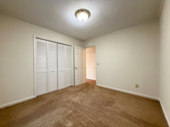 Building Photo - 525 S Williamson Ave