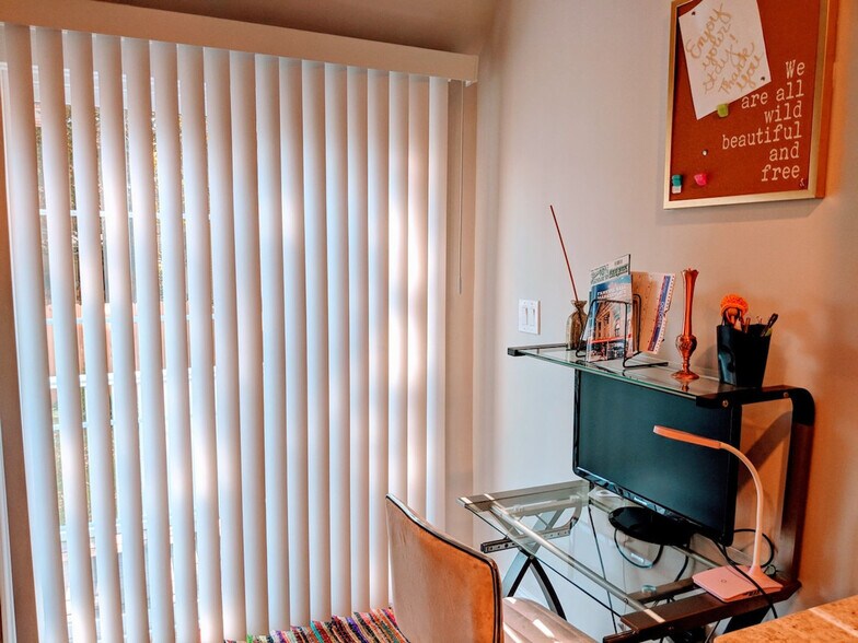 Building Photo - 9 Summit Ave