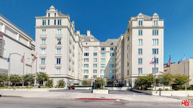 Building Photo - 1424 N Crescent Heights Blvd