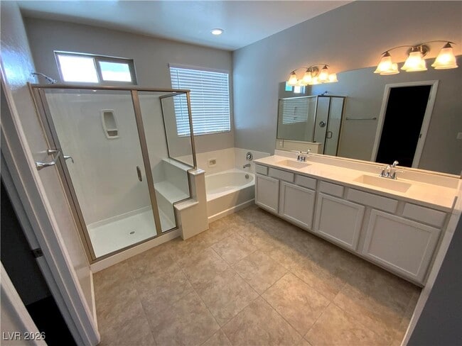 Building Photo - 9726 Canyon Landing Ave