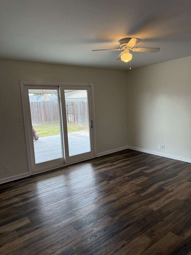 Building Photo - 683 Alpine Ave