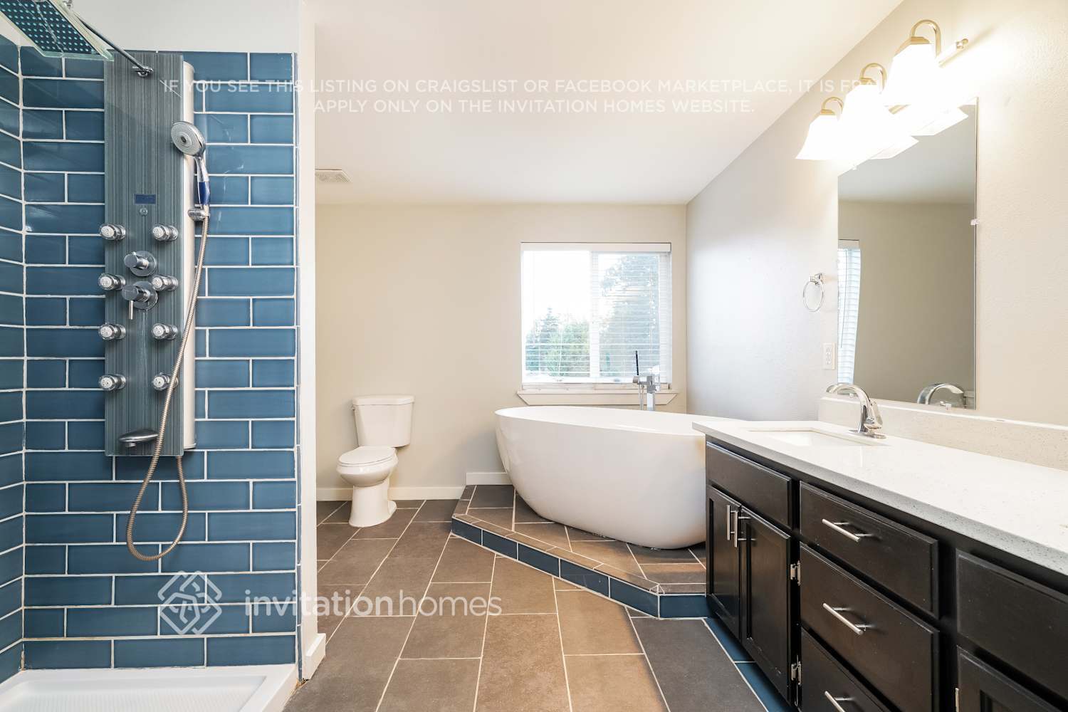 Building Photo - 19420 12th Ave Ct E