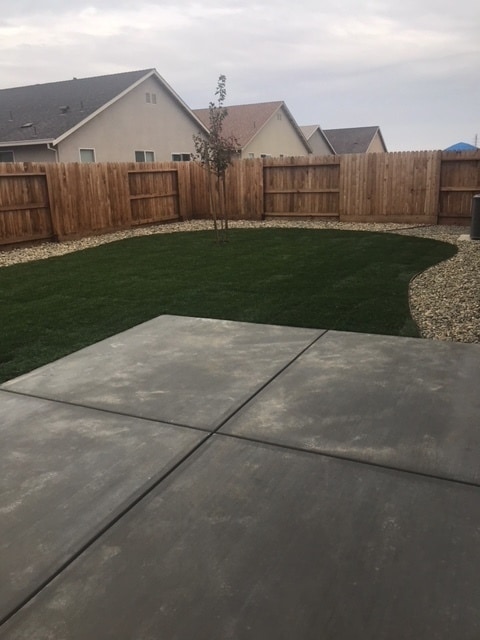 Building Photo - Do Not Disturb Occupants. Apply Now to Schedule Viewing. *****YARD SERVICE INCLUDED*****