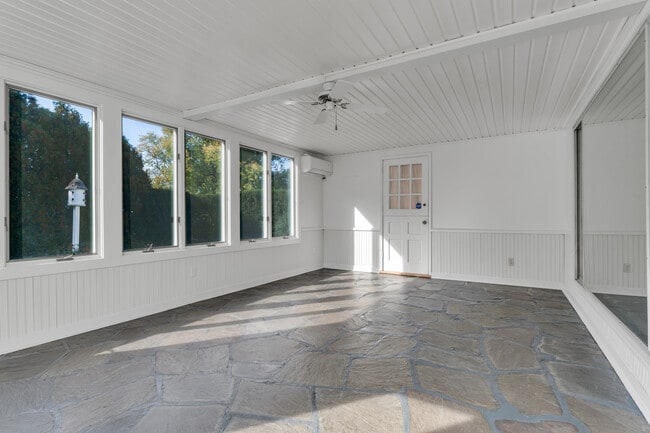 Building Photo - 14 Neptune Ave