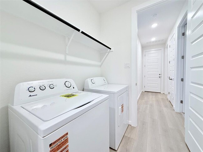 Building Photo - 604 Palatino Bend