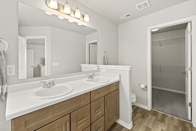 Building Photo - Well maintained Fountain Home with 3 bedrooms and  beautiful mountain views.