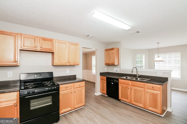 Building Photo - 6462 Dekeon Dr