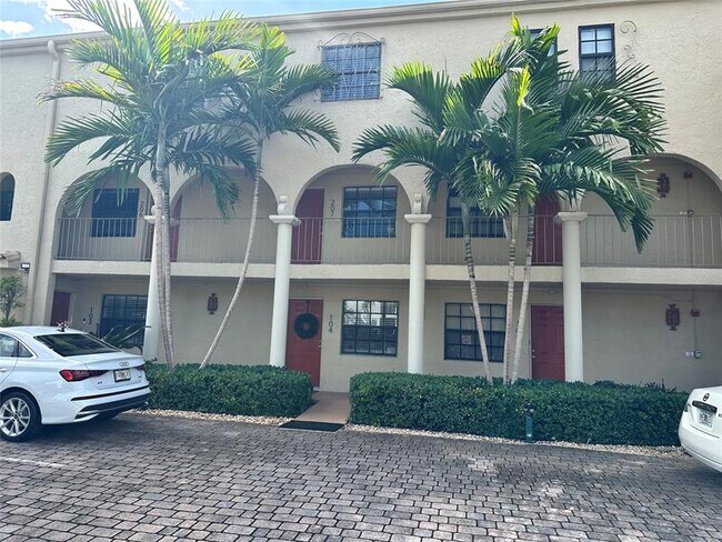 Building Photo - 620 NE 28th St