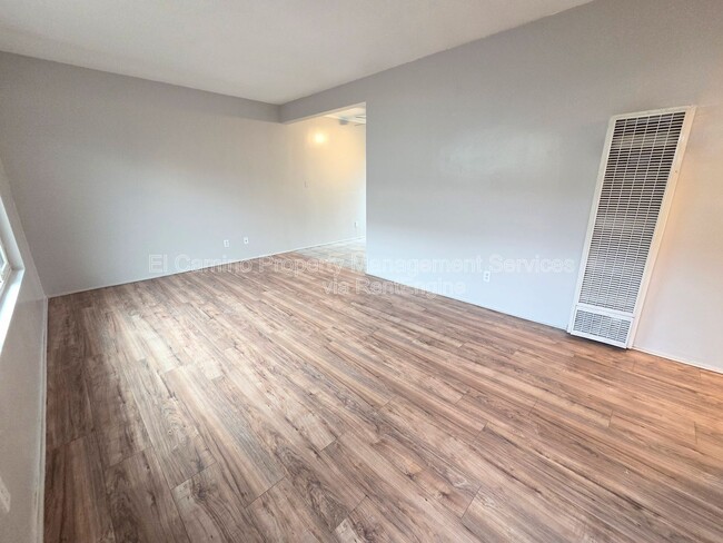 Building Photo - 3050 E 64th St