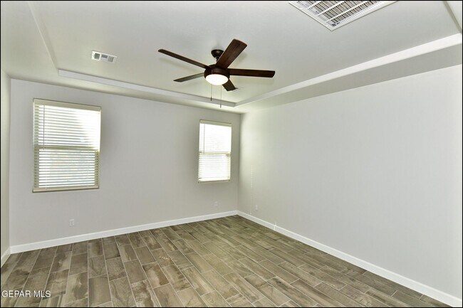 Building Photo - 13146 Cleethorpes St