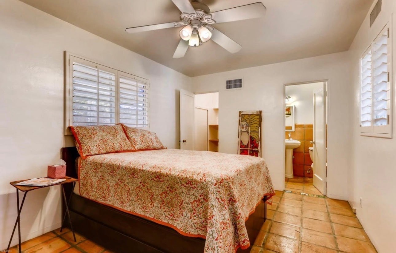 Building Photo - 2232 N Evergreen St