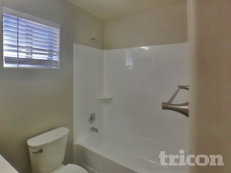 Building Photo - 21201 N Conlon Rd