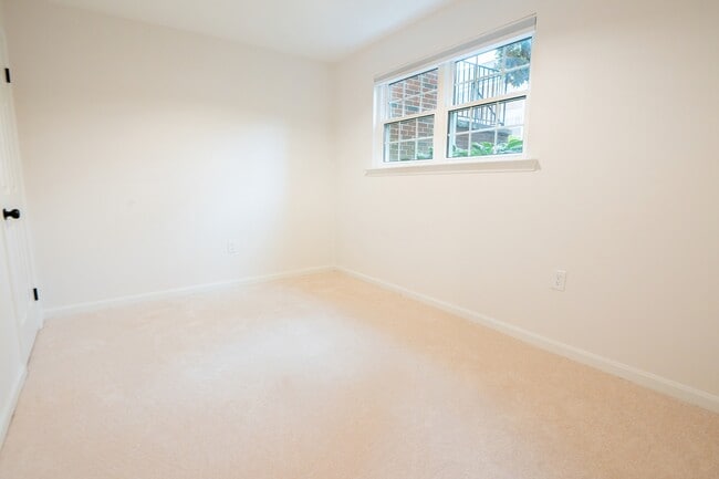 Building Photo - 2119 Hutchison Grove Ct