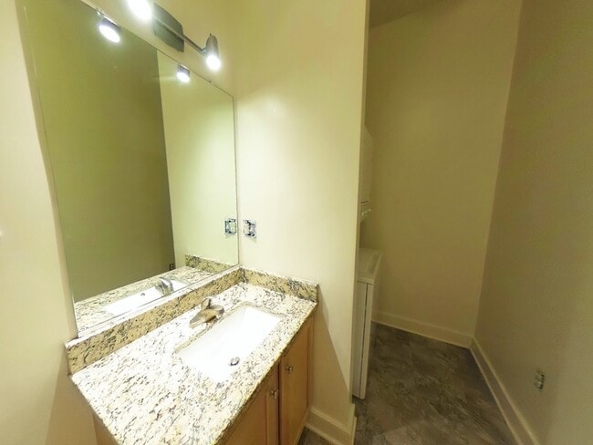 Building Photo - 301 Goshen St