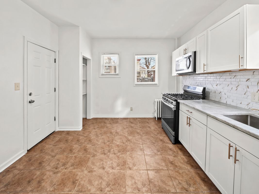 Building Photo - 163-165 Montgomery Street, 1