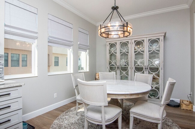 Building Photo - 5919 Bowen Daniel Dr