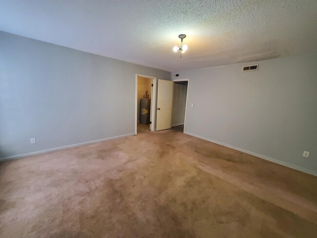 Building Photo - 27 U.S. Hwy 278 W