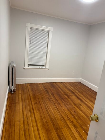 Bedroom 1 - 10 Humphreys St