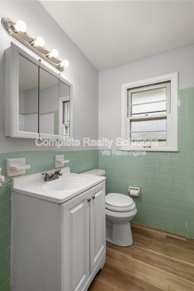 Building Photo - 8881 Darnell Pl