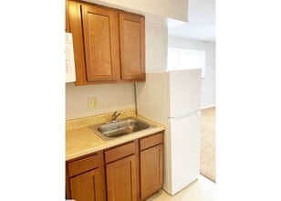 Building Photo - 362 Probasco St