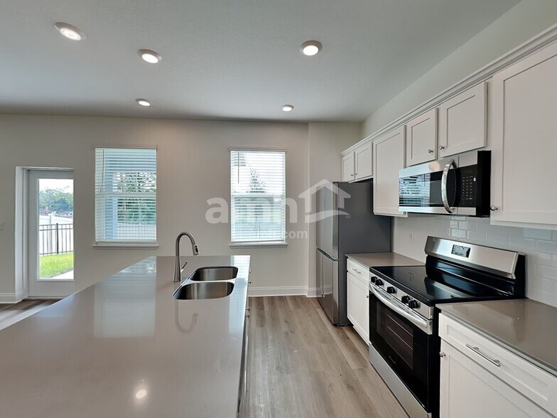 Building Photo - 2242 Dablon Ct