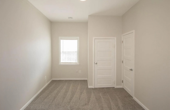 Building Photo - 3 Bed, 2 Bath in Claremore- Available Now!