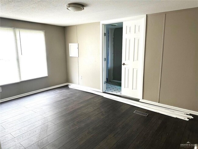 Building Photo - 1311 Snook Ct
