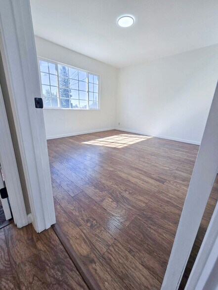 Building Photo - 2944 E 29th St