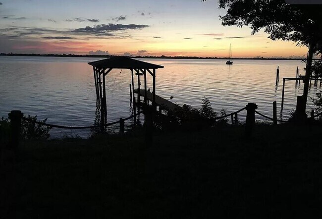 Building Photo - 4295 US-1