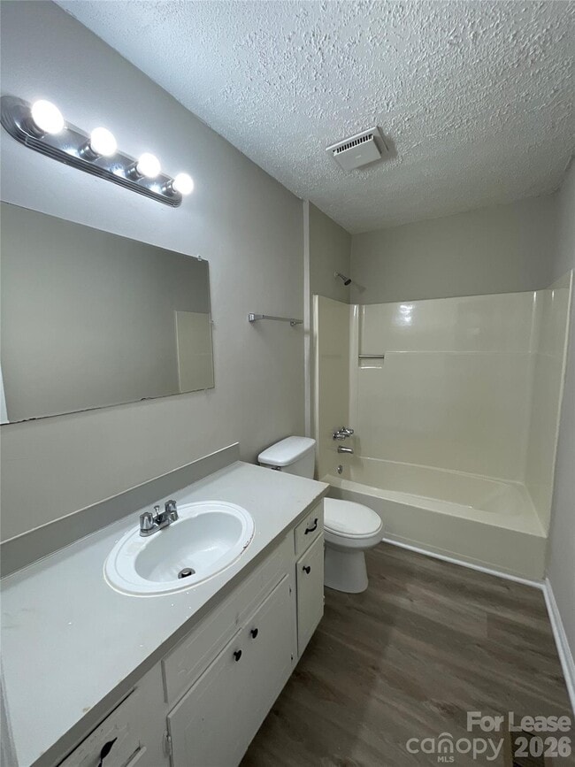 Building Photo - 3623 Driftwood Dr