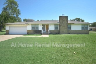 Building Photo - 477 S Norwood Ave