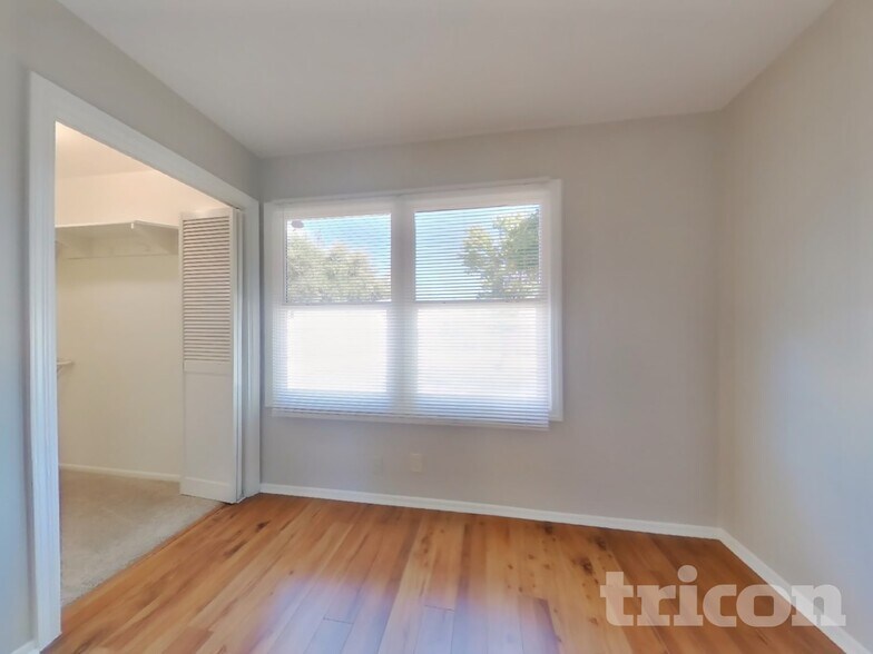 Building Photo - 107 Johnson Ave