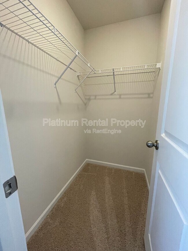 Building Photo - 74 Hampton Rdge Wy