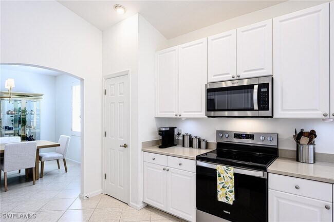 Building Photo - 7127 Blue Juniper Ct