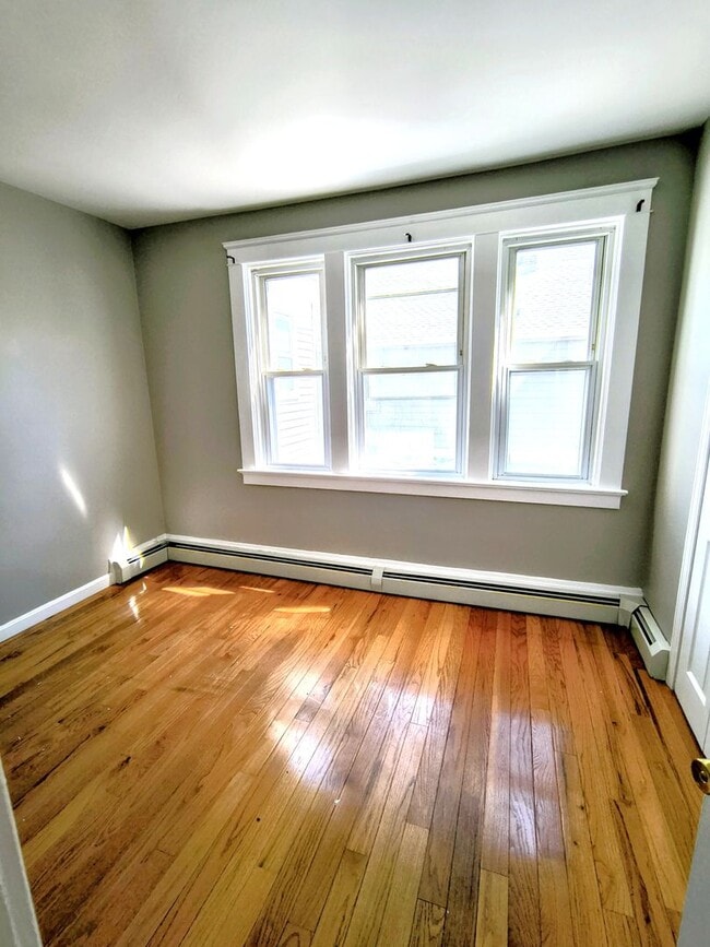 Building Photo - *****Cranston/Eden Park – Four Bed Duplex - $3,295*****