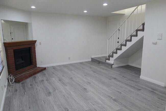 Building Photo - 4721 Kester Ave