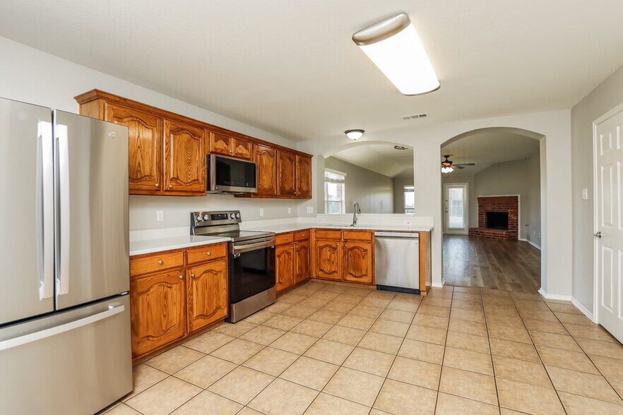 Building Photo - 2201 Woodberry Dr